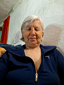 Snapshot of KlaudiaDarling chatting on 05.18.26 KlaudiaDarling online show from 05.18.26