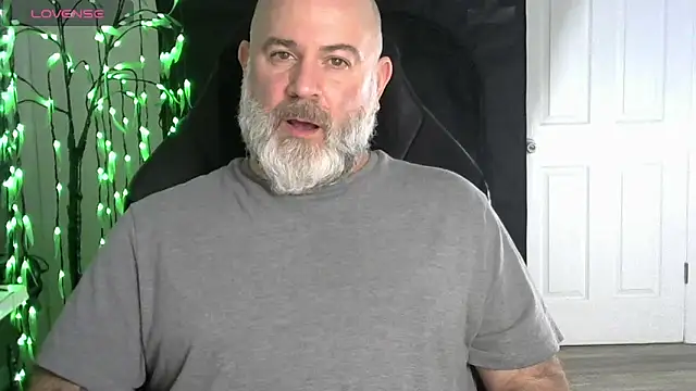 Snapshot of XJJ77x chatting on 02.17.26 XJJ77x online show from 02.17.26