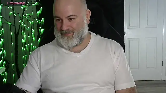 Snapshot of XJJ77x chatting on 02.23.26 XJJ77x online show from 02.23.26