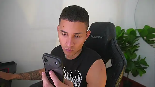 Thin tommy11 online show from 12.22.25