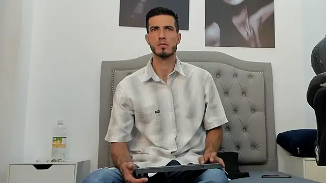 Snapshot of marc_ruffa chatting on 02.04.26 marc ruffa online show from 02.04.26