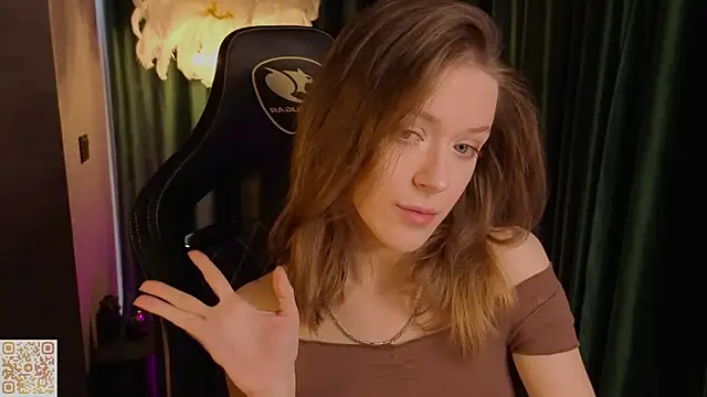 Snapshot of emmasday chatting on 02.03.26 emmasday online show from 02.03.26