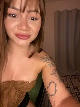 Isisbennett online show from 04.08.26