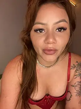 Snapshot of Isisbennett chatting on 04.18.26 Isisbennett online show from 04.18.26