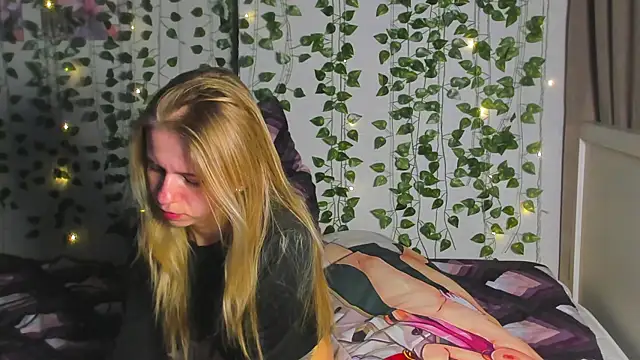 Cute Madam online show from 01.06.26