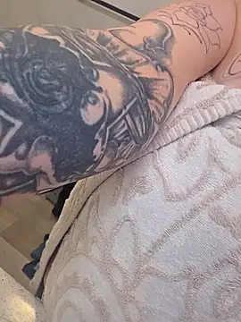 LaRuskaAurora online show from 01.08.26