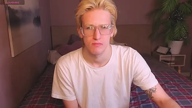 Snapshot of MarkusWilder chatting on 01.14.26 MarkusWilder online show from 01.14.26