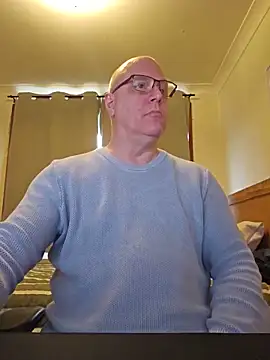 Nudist Aussie Daddy online show from 07.01.26