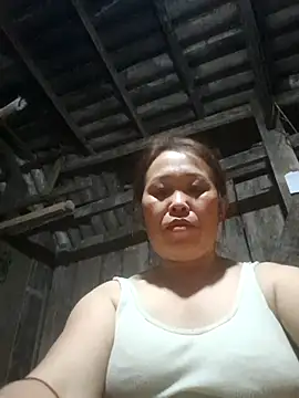 dakota-kis online show from 04.08.26