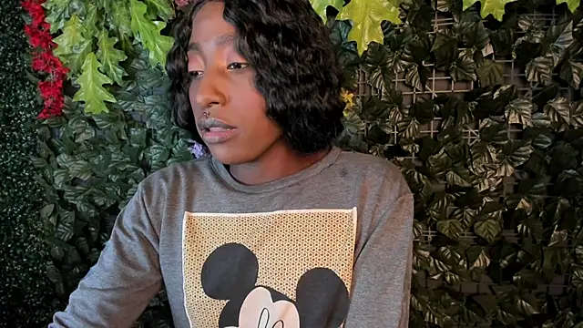 Isaa jonnes  online show from 01.08.26