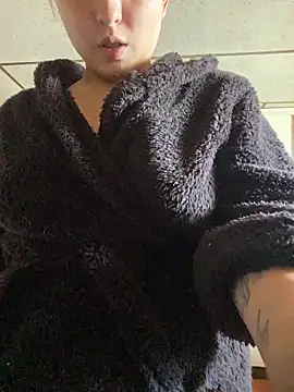 Scarlet auraa online show from 03.13.26