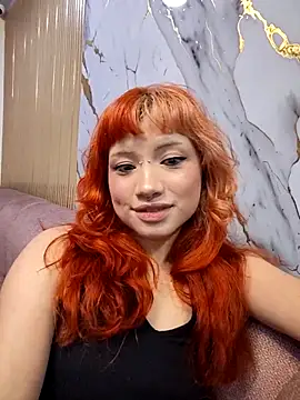 Snapshot of Sienna_Desiree chatting on 02.02.26 Sienna Desiree online show from 02.02.26