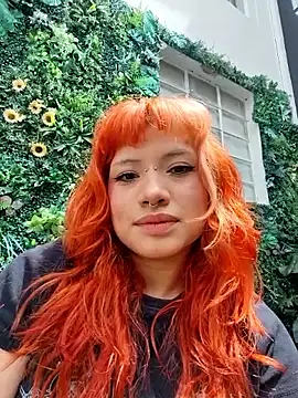 Snapshot of Sienna_Desiree chatting on 02.08.26 Sienna Desiree online show from 02.08.26