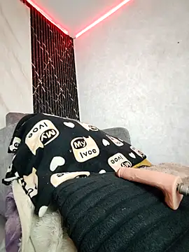 Isis Hot   online show from 04.09.26