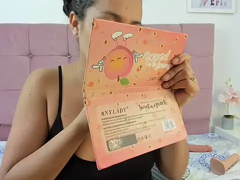 MiaKleinX online show from 03.02.26