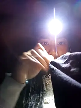 Snapshot of Hiniyk2 chatting on 02.19.26 Hiniyk2 online show from 02.19.26