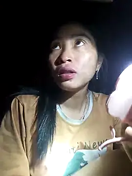 Snapshot of Hiniyk2 chatting on 02.26.26 Hiniyk2 online show from 02.26.26