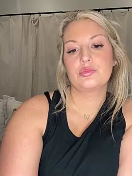 docmilf12 online show from 02.19.26