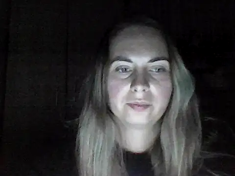 VikiLove765 online show from 01.10.26