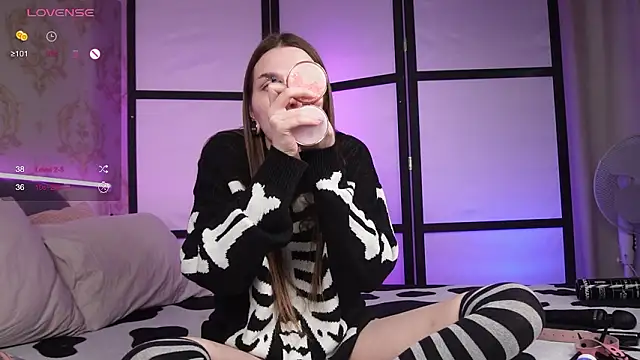 Alice Goth online show from 03.12.26