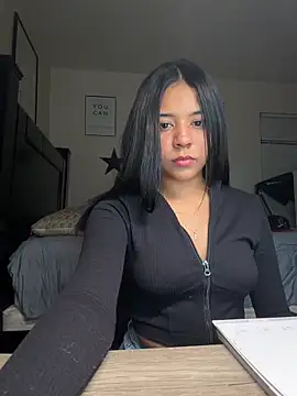 Snapshot of AnahiSkye chatting on 02.14.26 AnahiSkye online show from 02.14.26