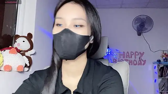 Tieu-May online show from 06.12.26