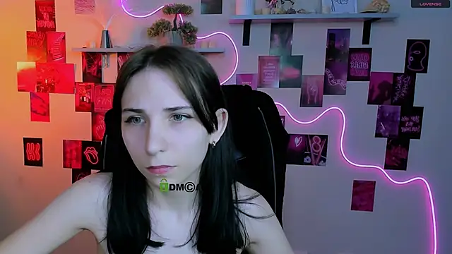 sweetie chloe  online show from 04.22.26