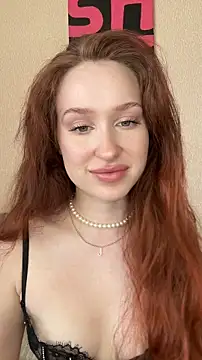 Snapshot of cuteeyesbaby chatting on 06.18.26 cuteeyesbaby online show from 06.18.26