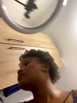 Snapshot of MOONSTONE2020 chatting on 01.13.26 MOONSTONE2020 online show from 01.13.26