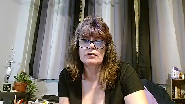 Snapshot of ladylavende3 chatting on 02.22.25 ladylavende3 online show from 02.22.25