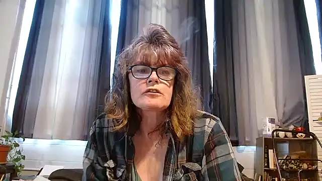 Snapshot of ladylavende3 chatting on 03.08.25 ladylavende3 online show from 03.08.25