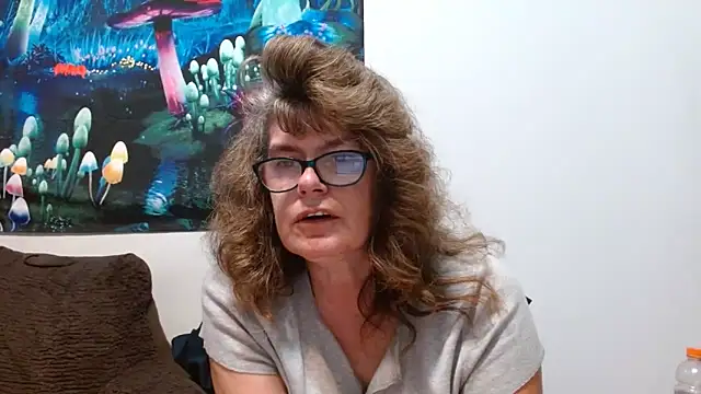 Snapshot of ladylavende3 chatting on 09.17.25 ladylavende3 online show from 09.17.25