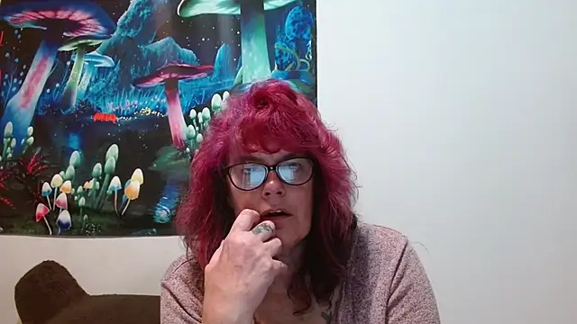 Snapshot of ladylavende3 chatting on 10.15.25 ladylavende3 online show from 10.15.25