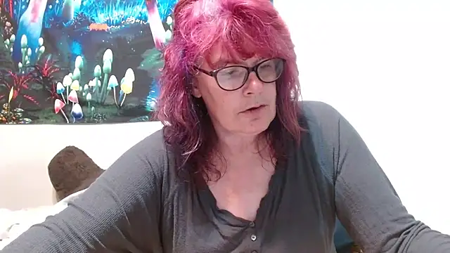 Snapshot of ladylavende3 chatting on 10.19.25 ladylavende3 online show from 10.19.25