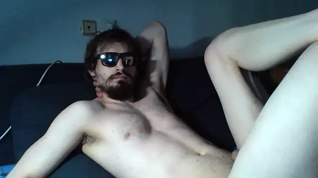 Snapshot of KaelNox chatting on 07.16.26 KaelNox online show from 07.16.26