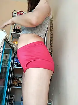 Snapshot of Lara_queenxxx chatting on 01.18.26 Lara queenxxx online show from 01.18.26