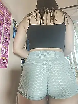 Snapshot of Lara_queenxxx chatting on 03.16.26 Lara queenxxx online show from 03.16.26