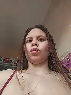 Snapshot of Lara_queenxxx chatting on 03.26.26 Lara queenxxx online show from 03.26.26