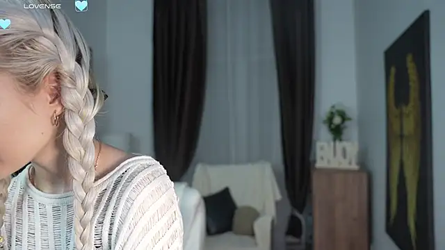 KristalCrowner online show from 03.19.26