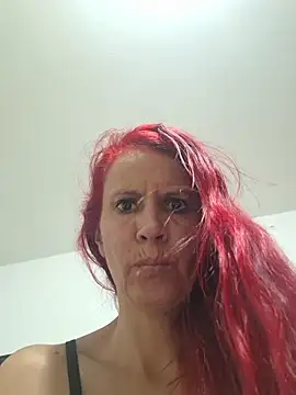 Snapshot of cintia_love chatting on 04.15.26 cintia love online show from 04.15.26