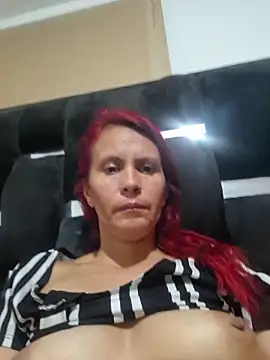 Snapshot of cintia_love chatting on 05.27.26 cintia love online show from 05.27.26