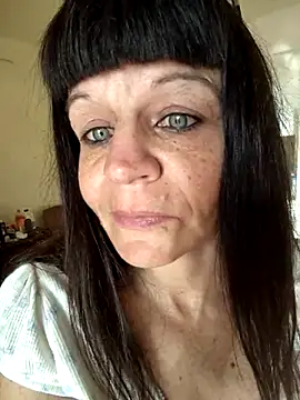 Snapshot of Petitegreeneyez69 chatting on 03.16.26 Petitegreeneyez69 online show from 03.16.26