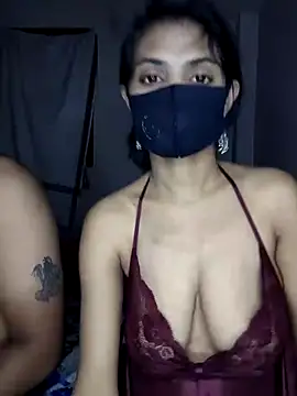 Snapshot of rani_coupleee chatting on 04.24.26 rani coupleee online show from 04.24.26