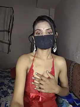 Snapshot of rani_coupleee chatting on 05.17.26 rani coupleee online show from 05.17.26