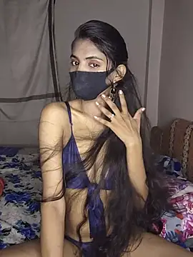 Snapshot of rani_coupleee chatting on 05.22.26 rani coupleee online show from 05.22.26
