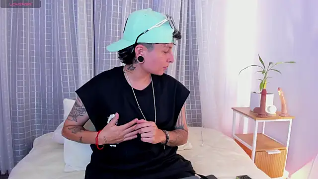 Zury Ramirez online show from 04.16.26