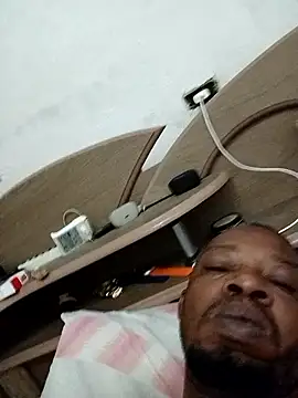 Snapshot of Negaomalinha1 chatting on 04.01.26 Negaomalinha1 online show from 04.01.26