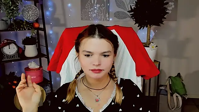 Snapshot of SaraGolben chatting on 01.09.26 SaraGolben online show from 01.09.26