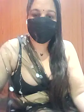 Snapshot of 01Roshani chatting on 04.24.26 01Roshani online show from 04.24.26