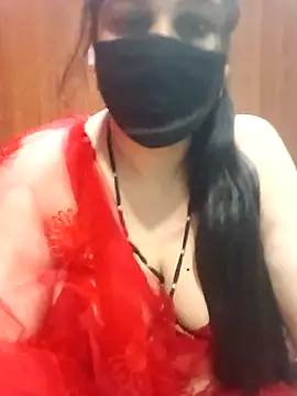 Snapshot of 01Roshani chatting on 04.30.26 01Roshani online show from 04.30.26